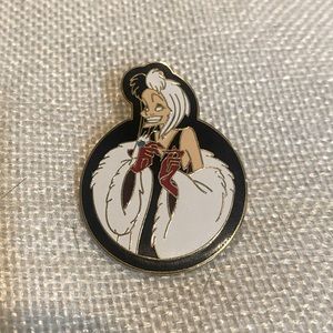 Cruella De Vil Pin